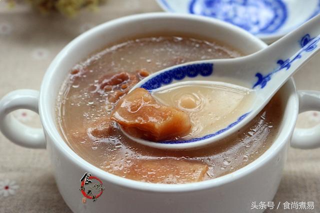 这树根是煲汤的好食材,常饮祛湿解毒,润肠通便,防治痛风!