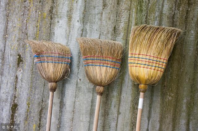 犯了"铁扫帚"的人会一生破落 这些地方不能放扫帚