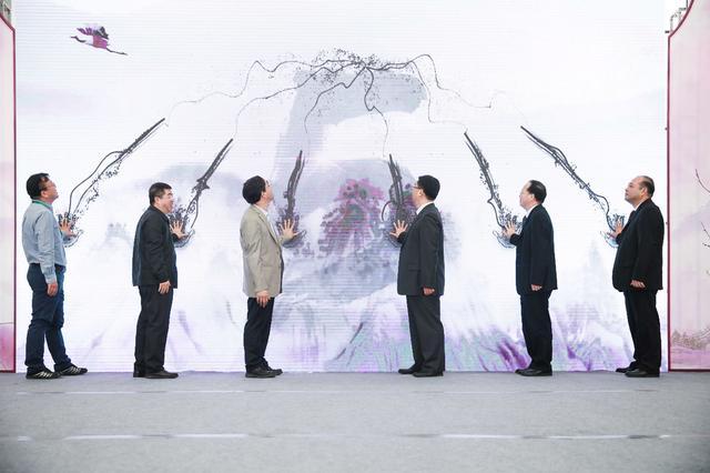 翁源桃花节盛大开幕, 99对俊男美女缘聚翁源"惹桃花"