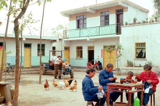 80年代老照片,再現真實的中國人日常生活