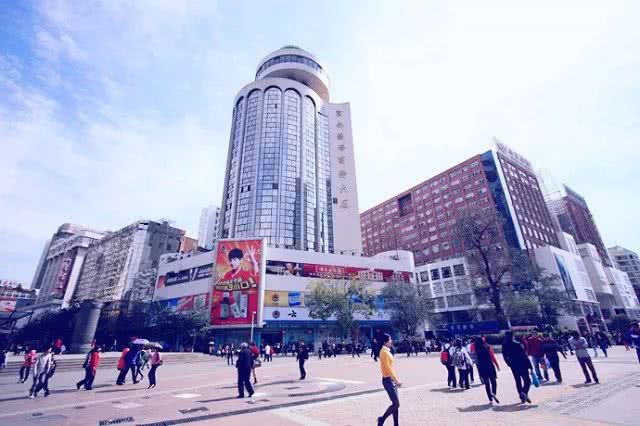 南亚金鹰购物广场,南亚风情园在建商家:金格百货,海伦国际,爱琴海公园