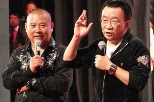 侯耀中全家照,与弟弟侯耀华不相往来,儿子备受郭德纲看重!