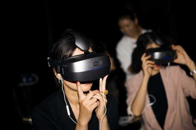 IPS小黑屋的VR梦境内衣秀场揭开神秘面纱|内衣秀|私密|时尚_新浪新闻