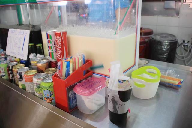 新加坡物价,矿泉水10元一瓶天价,水果却是最便