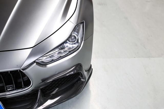 玛莎拉蒂ghibli汽车电光金属钛灰车身改色贴膜效果图