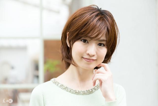 抖音上超火的歌曲,《短发》《我们不一样》你