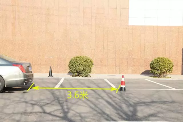 NB！这车的后视镜可秒杀马路上99.99%的车！