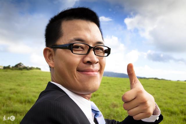 真正的自信既不是自大,也不是谦虚,自信的人都有这三大特征