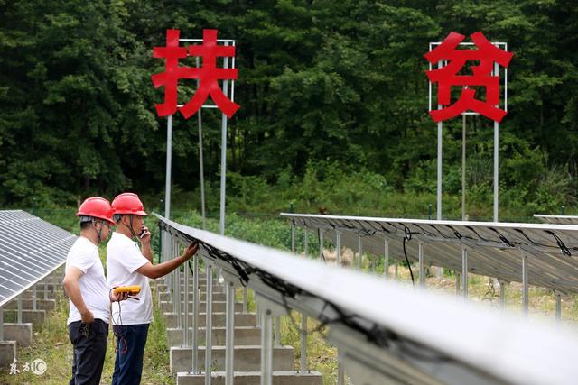 在斯农看来,这两项农村扶贫新政策,一方面帮助农民建立新的收入来源