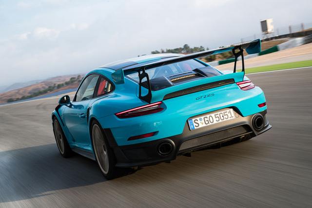 保时捷911gt2rs马力强劲0加速到60英里每小时只需27秒