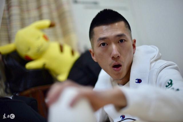 小混混气死父亲,家产尽属大哥,算命先生:回了头,就是富贵命