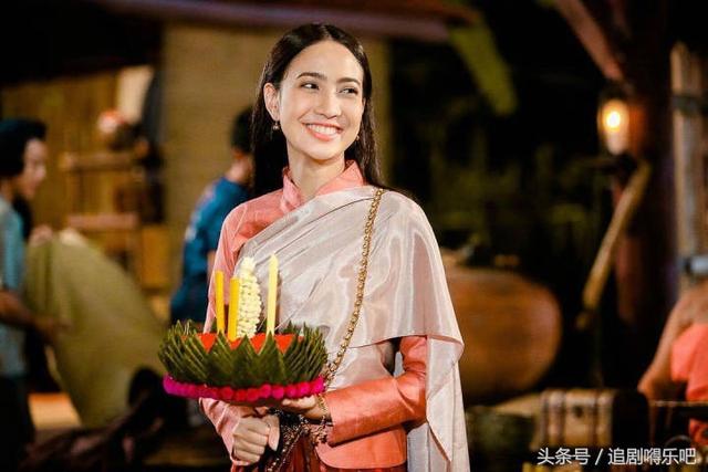 泰剧《三面娜迦》今年收视爆表!道妹古装美美哒!