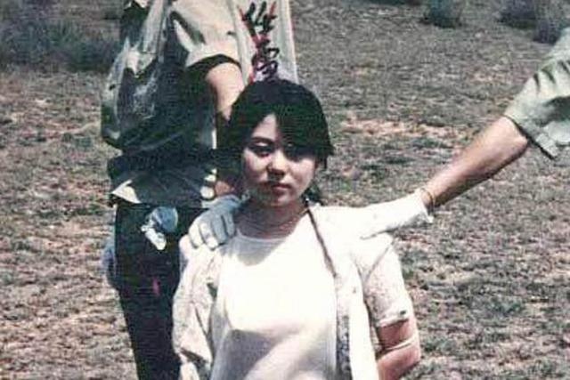 两个美女死刑犯,连行刑士兵都觉得可惜,她死时年仅20岁|陶静|任雪