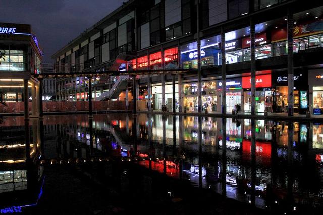 一大遗憾(⊙o⊙)哦~ 宁波天一广场 一广场东起车轿街,西至开明街,北沿