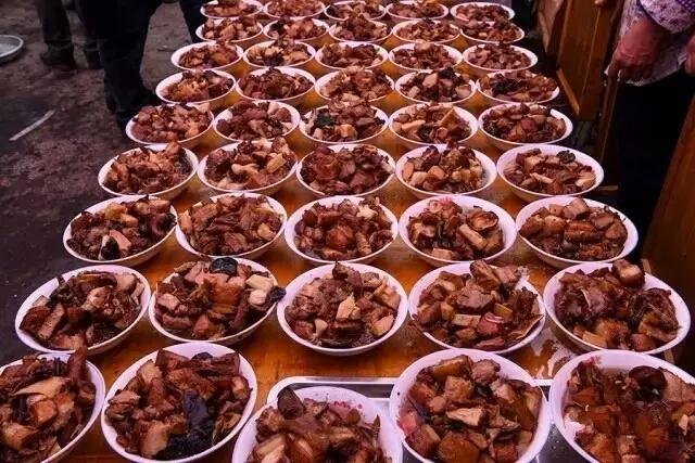 现在就一起来回味下 那些年在阳春农村办酒的大场面