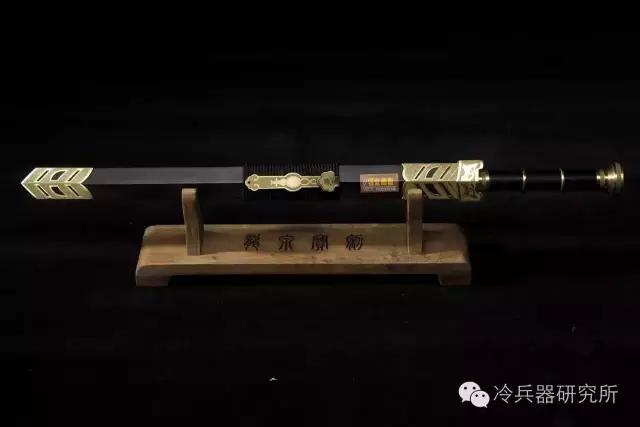 历史上真正的汉剑长什么样?|汉剑|市面|青铜剑_新浪新闻