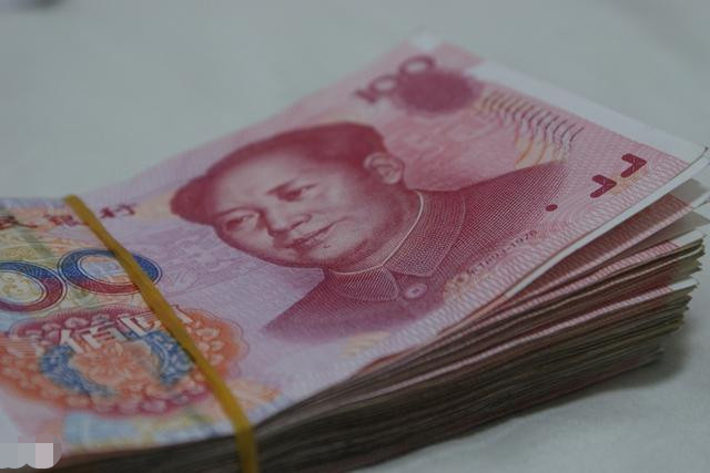 弟弟偷姐姐1万,3年后倾家荡产给姐姐治病,福报终于来了!