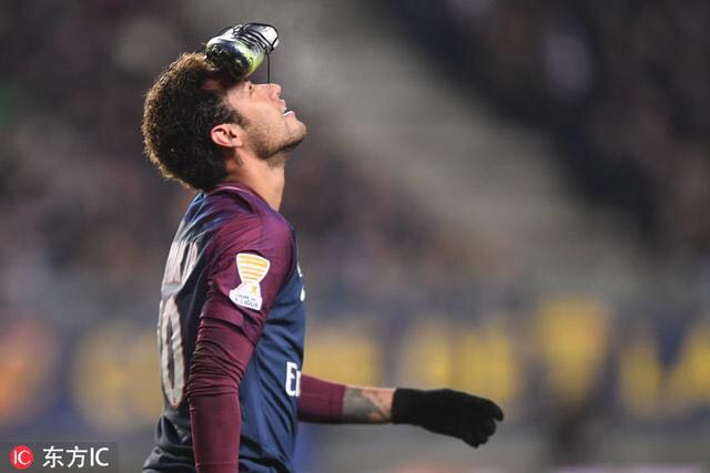 内马尔最新的进球庆祝动作,世上绝无仅有