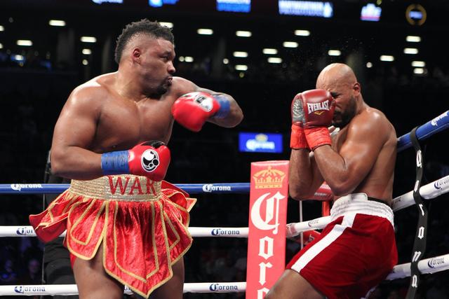 中国泰森张君龙ko五大悍将,入围世界重量级年度五佳拳王