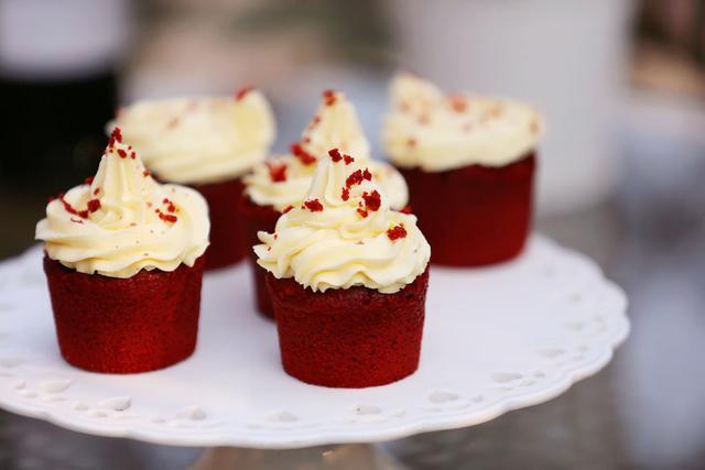 简单好吃的茶杯蛋糕跟我学起来!