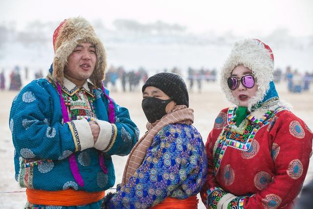 蒙古族的历史迁徙场景在西乌旗重现气势恢宏,盛况空前