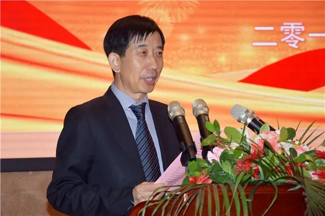 正文             南京明月集团董事长李顺祥致欢迎辞,他表示:此次