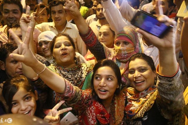 中国在联合国为巴基斯坦动用一票否决权,从此