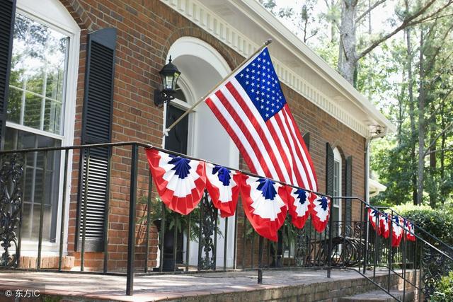 Zillow数据,美国所有的房产总市值是31.8万亿美