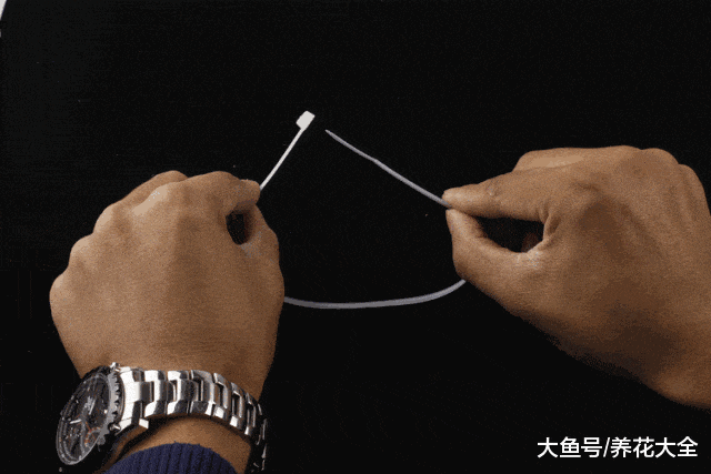雪天路滑, 电动车轮上绑根它, 再也不会打滑!
