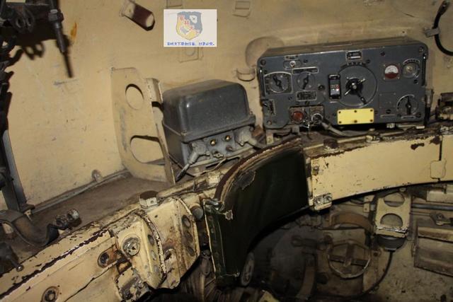 坦克炮塔空间那么小,打炮时声音会不会过大伤害鼓膜呢?