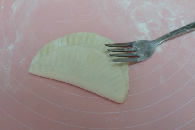 倒车入库左边半圈入库法