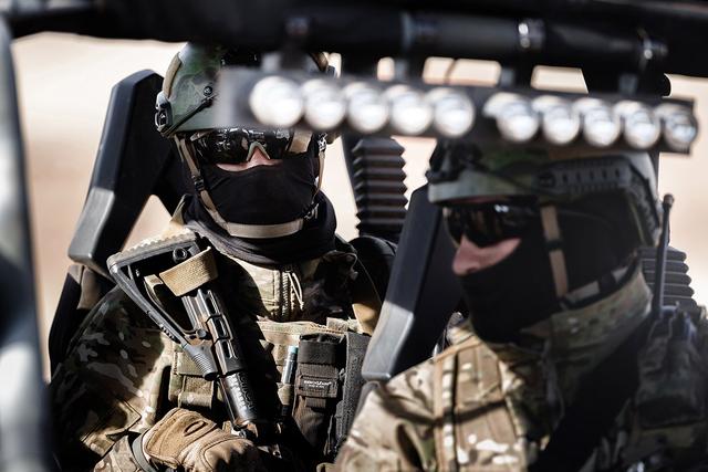 俄特种作战部队日发布震撼照片 装备精良但严重西化?