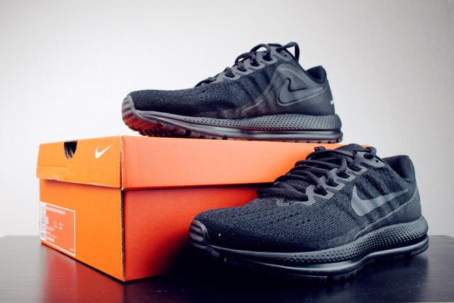 nikeairzoomvomero13登月v13