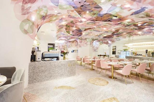 北京周末探店:深海奇幻,网红吃货的拍照新圣地