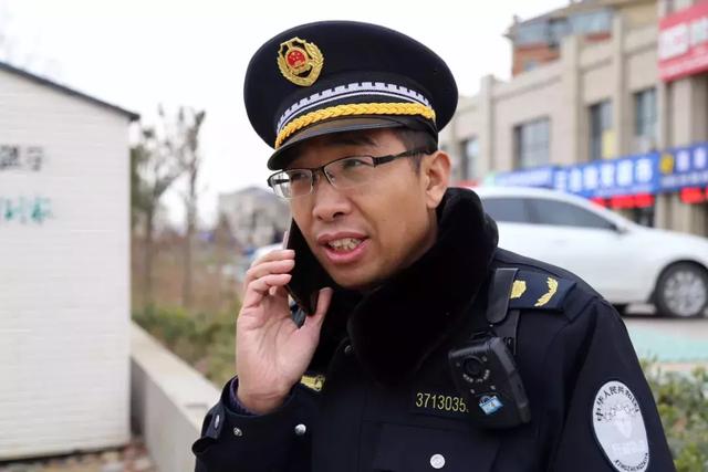 用镜头记录城管人真实的一天