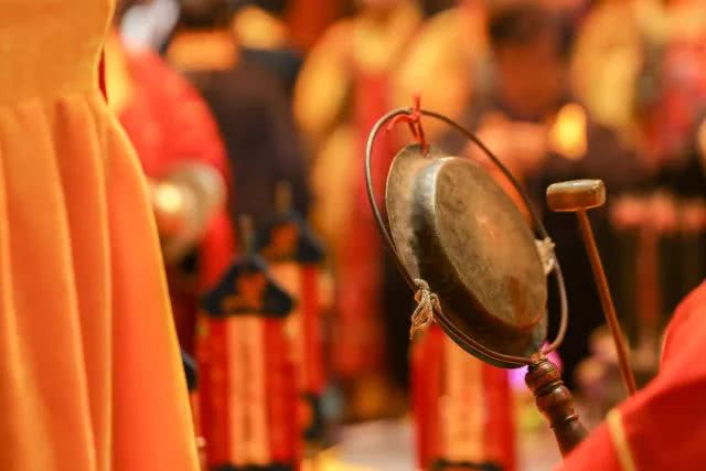 一遍完整唱诵约15分钟   四生九有   三皈依   大吉祥天女咒   韦陀赞