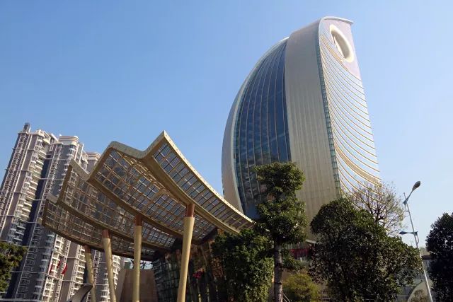 佛山君御温德姆至尊酒店最近知道在距离广州仅仅不到一小时车程的佛山