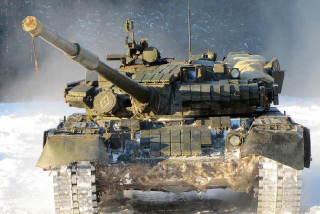 t80ud型主战坦克在陆军方面,乌克兰有着苏联最强大的坦克设计局莫洛