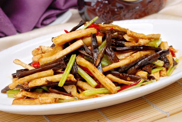 大众美食菜谱:罗汉斋 翠玉黄瓜 罗汉大菜 酥炸桃仁