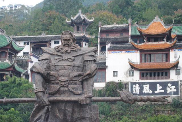 这里有被誉为世界第一悬挑玻璃景观廊桥和三国时期蜀汉名将张飞庙|廊桥|张飞|悬挑_新浪新闻