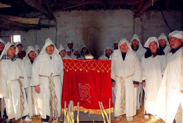 人死后要停尸三天和用布盖住脸并非迷信, 而是有科学依据