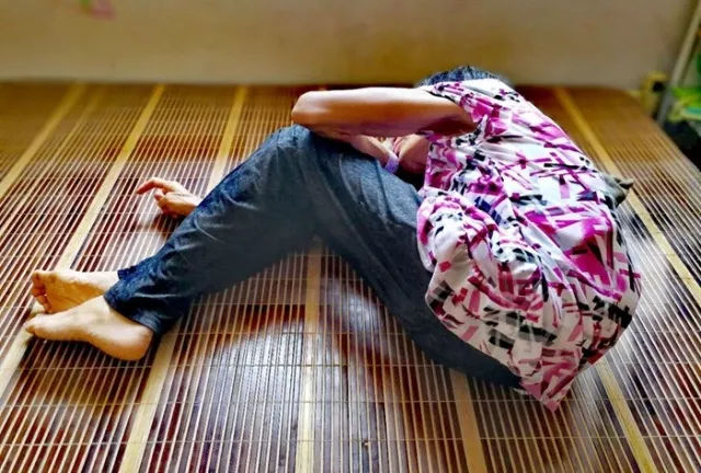 我市阜南县农妇张国珍就是这样一位"折刀人".