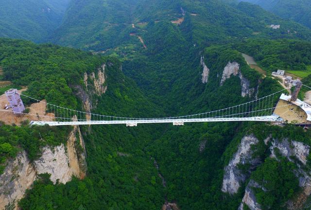芜湖会碎的玻璃栈道,超级酷的,分分钟吓破胆