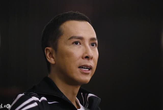 你不认识美国第一位武术教练,但肯定认识她的儿子,他叫甄子丹