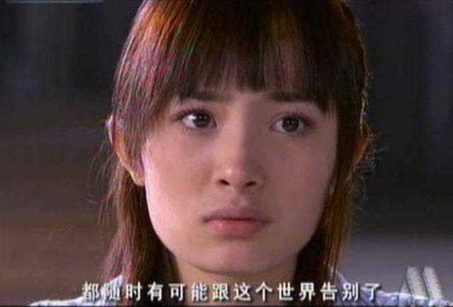 14年前的杨幂稚嫩青涩,如今回忆"未整容"的自己,显然有些尴尬