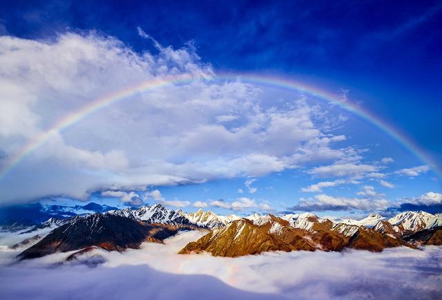 四川省 1个副省级市、17个地级市、3个自治州