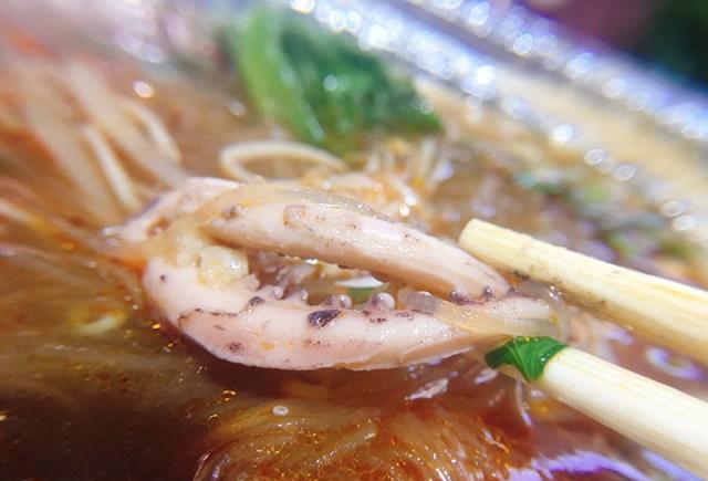 花甲鱿鱼粉 20元/份 一次性锡纸包装 不仅新鲜有构思 并且可以保存