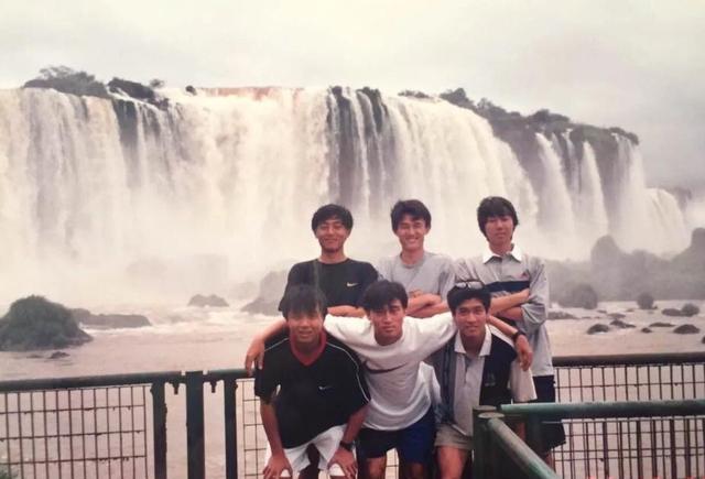 24年前一批足球少年留洋巴西,但青春已逝,中国