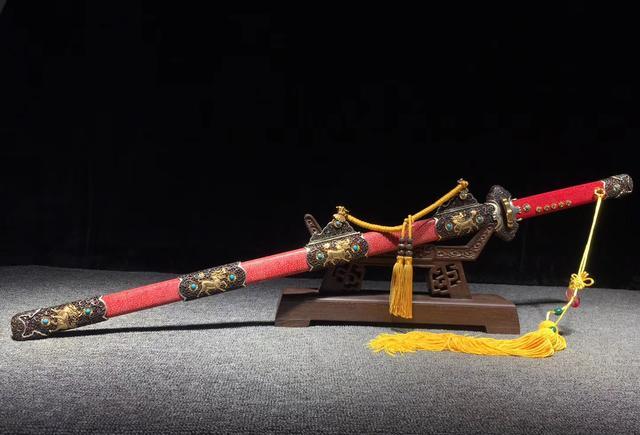 龙泉刀剑—百炼折叠花纹钢豪华麒麟八面唐剑