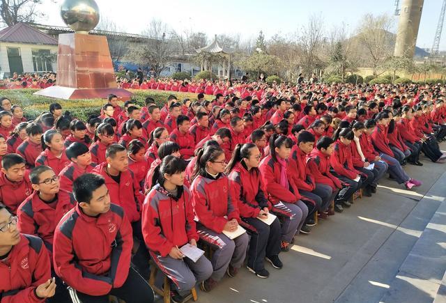 井陉县威州中学召开"法制安全教育进校园"活动启动仪式